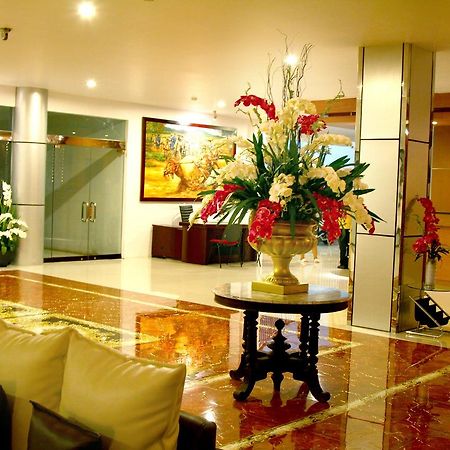 Grand Royal Taliwang Hotel ภายนอก รูปภาพ