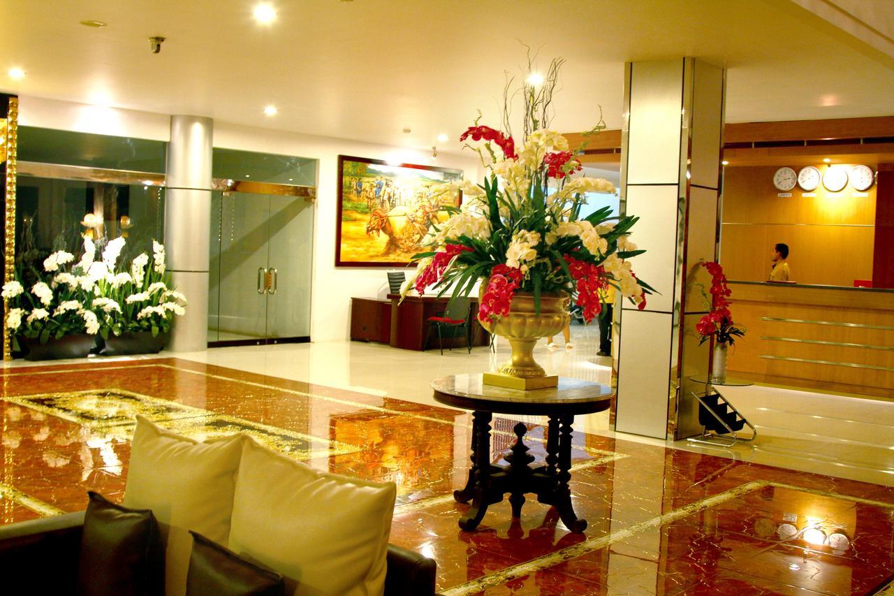 Grand Royal Taliwang Hotel ภายนอก รูปภาพ