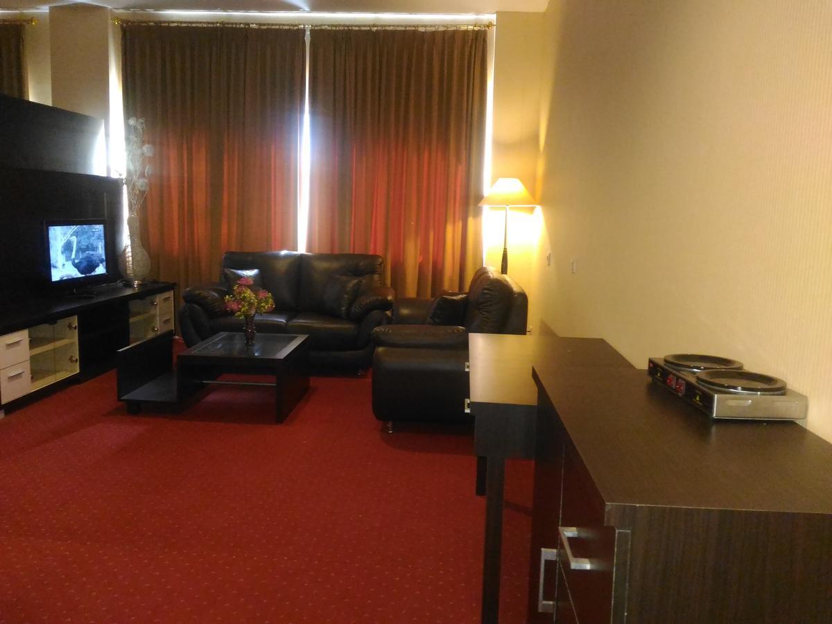 Grand Royal Taliwang Hotel ภายนอก รูปภาพ