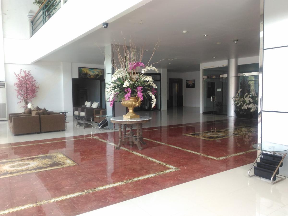 Grand Royal Taliwang Hotel ภายนอก รูปภาพ