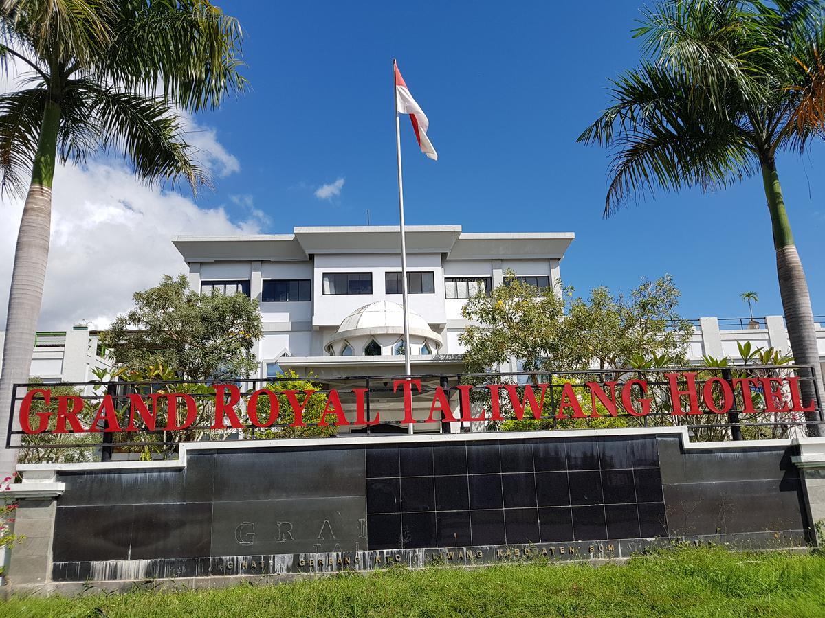 Grand Royal Taliwang Hotel ภายนอก รูปภาพ