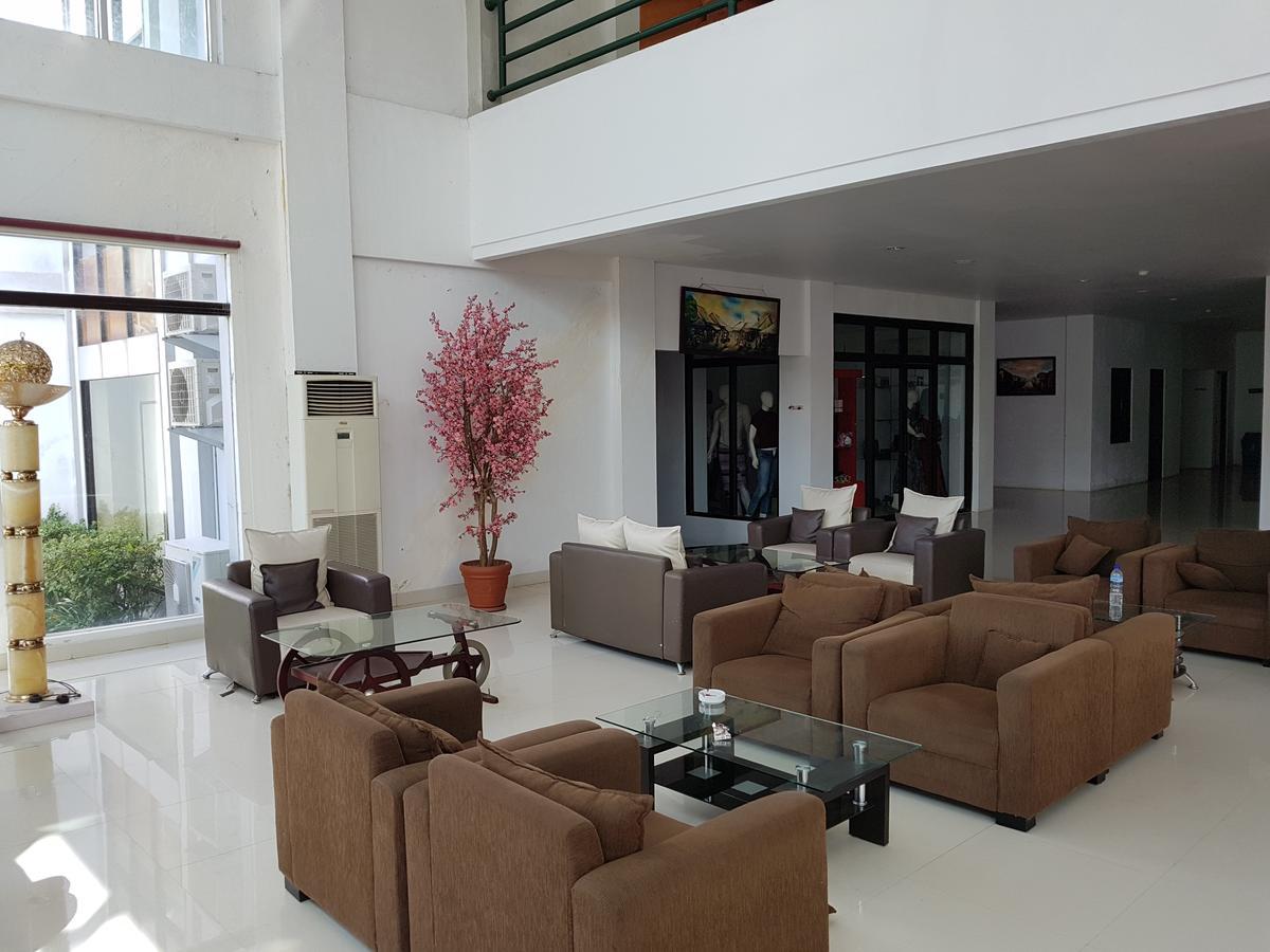 Grand Royal Taliwang Hotel ภายนอก รูปภาพ