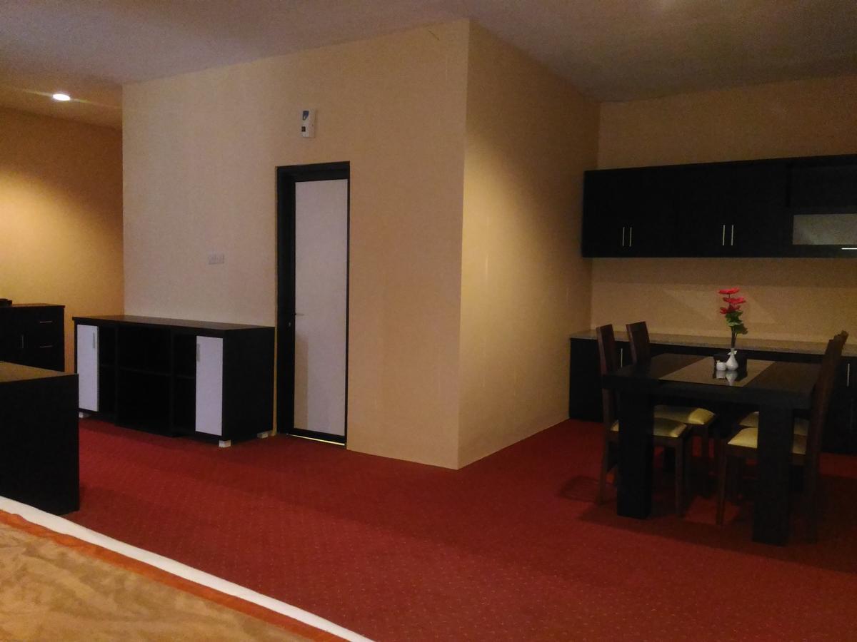 Grand Royal Taliwang Hotel ห้อง รูปภาพ
