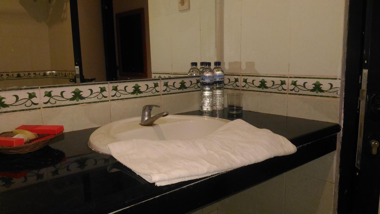 Grand Royal Taliwang Hotel ห้อง รูปภาพ